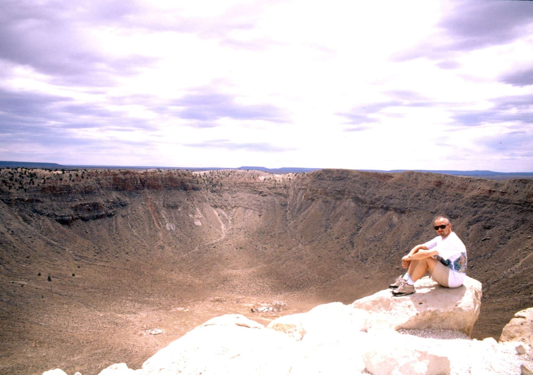 Meteor Crater: 219 KB; click on the image to enlarge