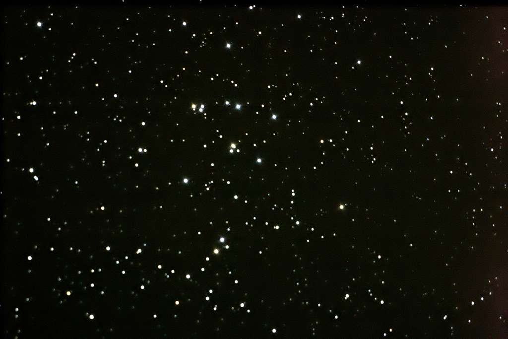 Open cluster M44: 38 KB; click on the image to enlarge