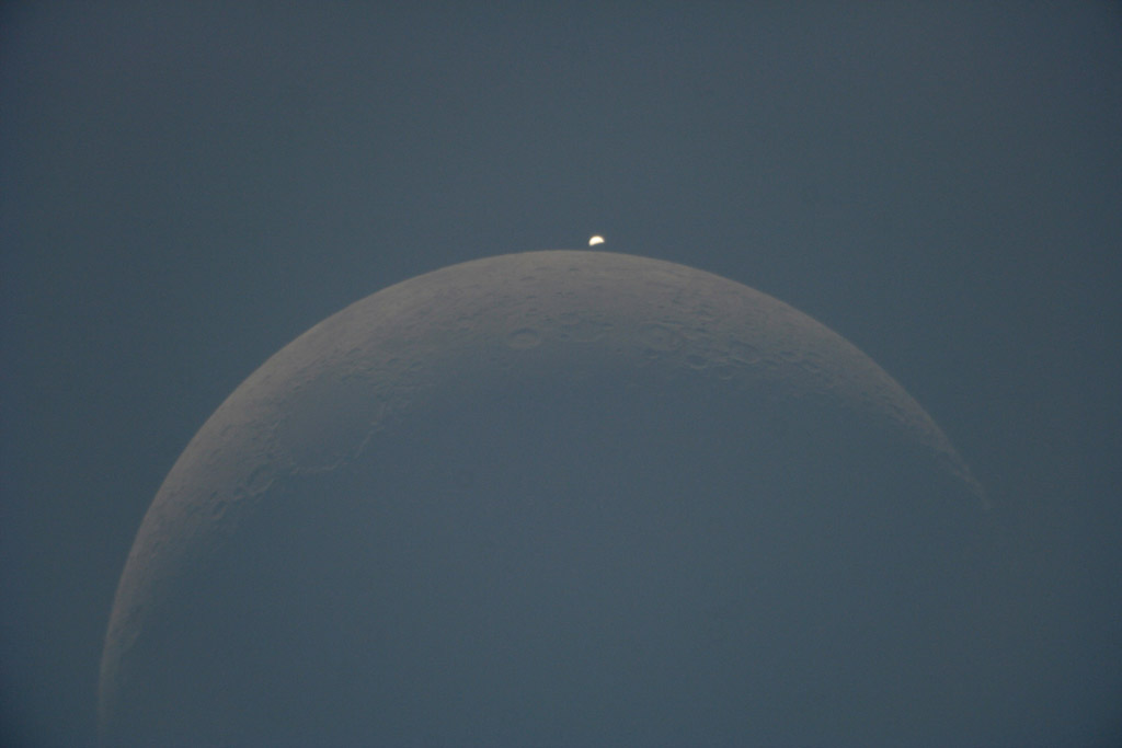 venus out of occultation by the Moon: 81 KB
