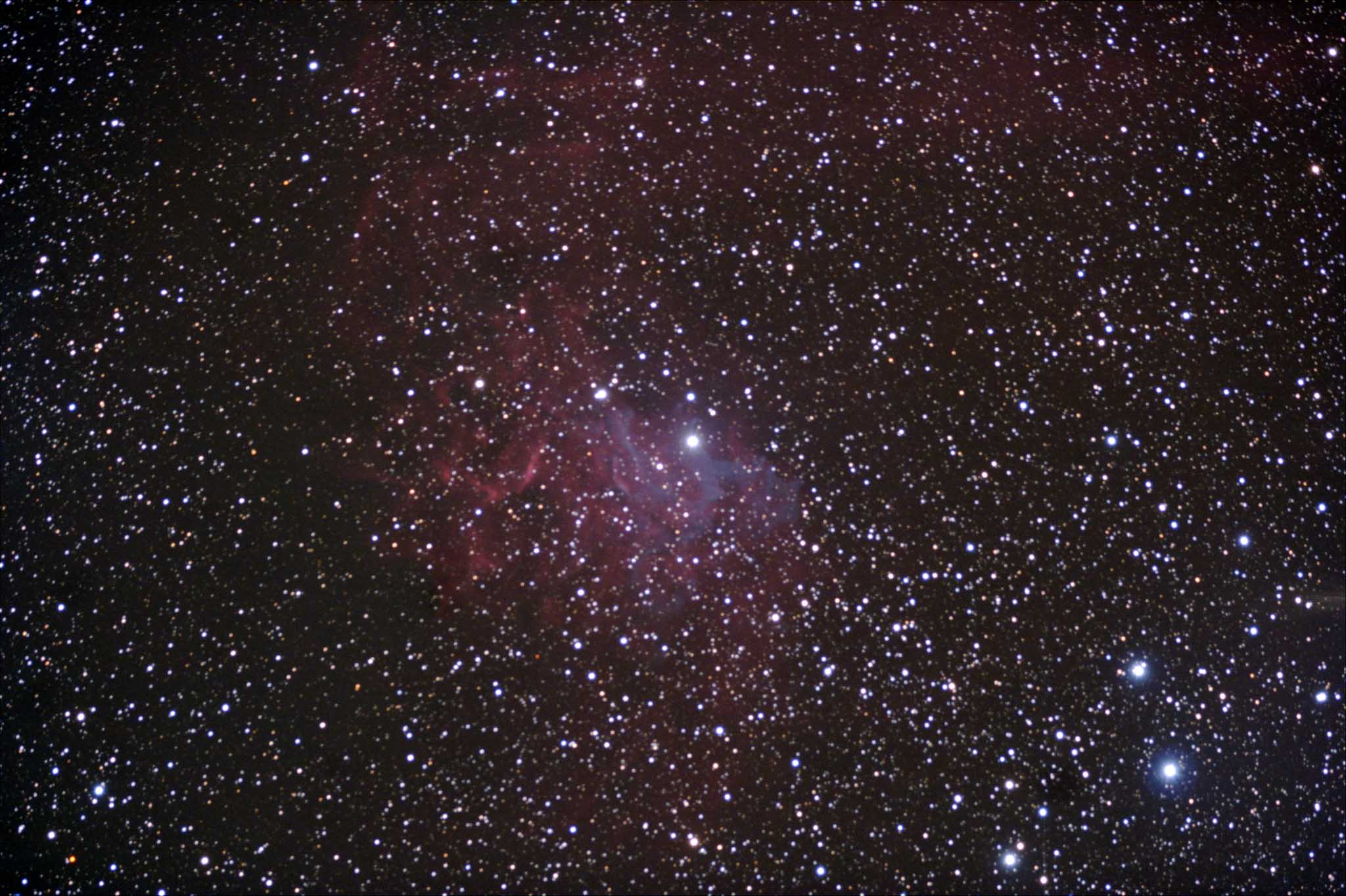 IC 405 nebula near AE Aurigae: 250 KB; click on the image to enlarge