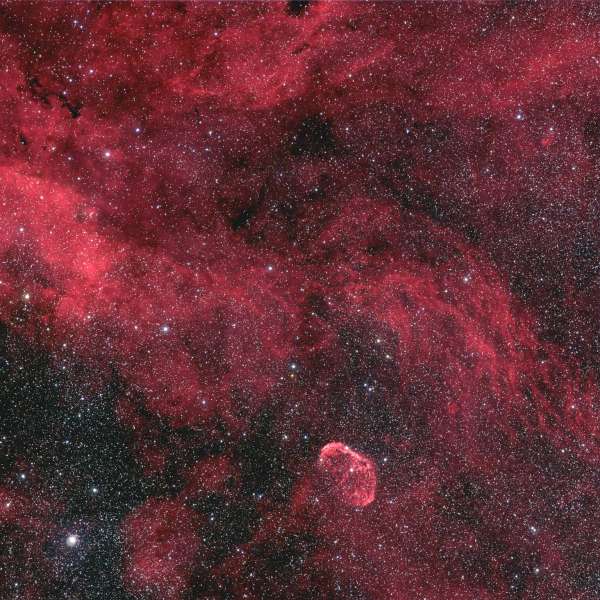 Crescent nebula-NGC 6888: 73 KB; click the under link to view an image to 1536x1536 pixels