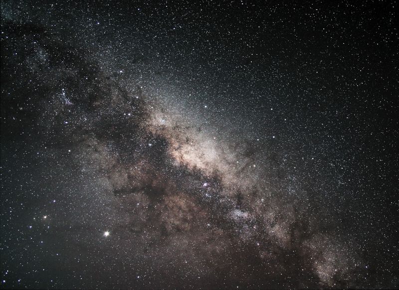 Milk Way over Bariloche: 121 KB; click on the image to enlarge